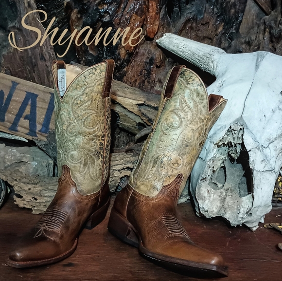 Shyanne Shoes - Shyanne cowboy boots 7.5B